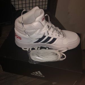 adidas hoops 2.0 mid